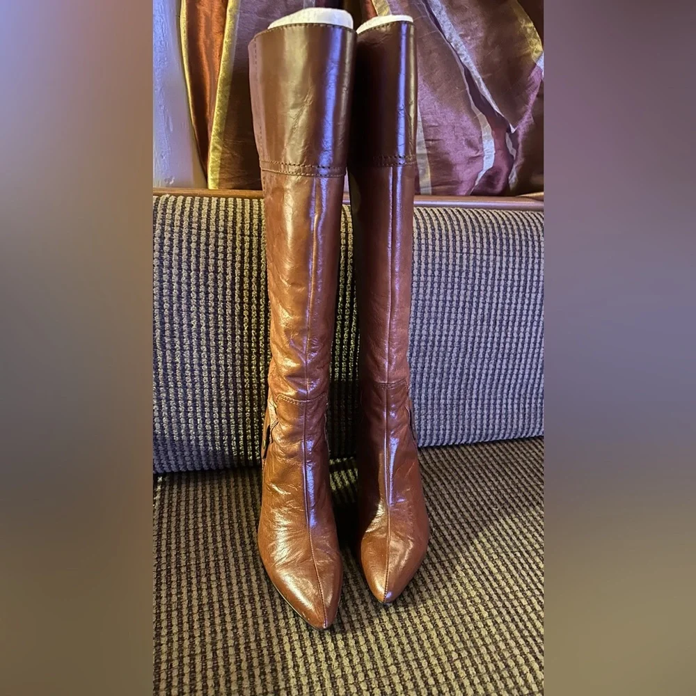 Vintage Leather Boots. “MANHUNT” High-Rise, Sabel. Tapered Heel NINE WEST EUC